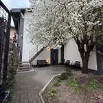 Kvartyra Mansarda Apartment