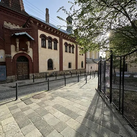 Kvartyra Mansarda