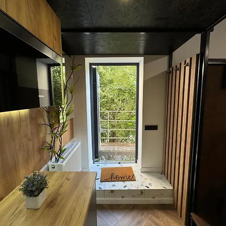 Kvartyra Mansarda Apartment